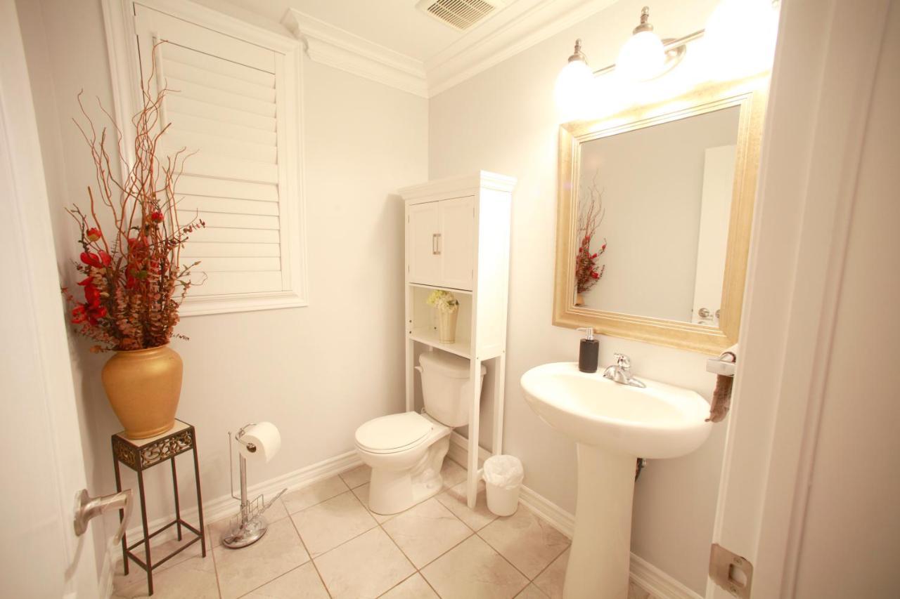 Beautiful 4 Bedroom Upper Unit Of Home, No Shared Spaces Georgetown Exterior photo