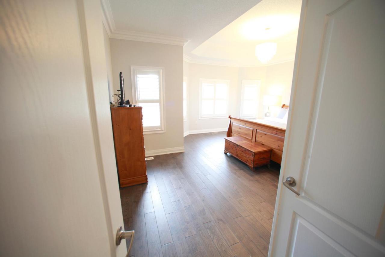 Beautiful 4 Bedroom Upper Unit Of Home, No Shared Spaces Georgetown Exterior photo